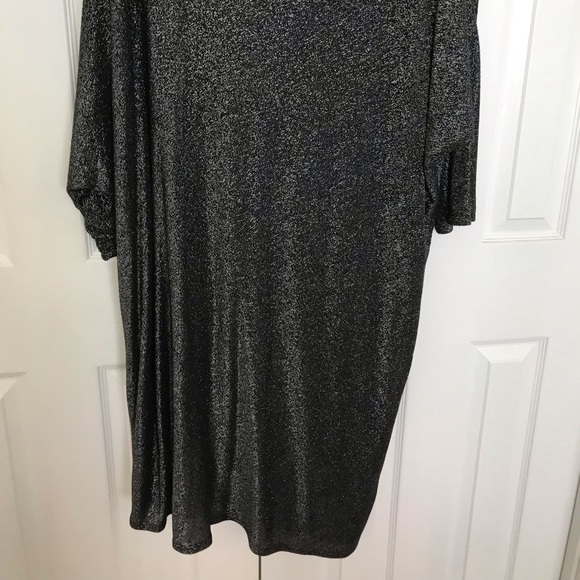 Dress - Picture 6 of 6